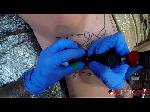 ❤️ Sully Savage, moi tatuada, tatuouse no clítoris ❤ Vídeo anal na pornografía gl.hentaisun.ru ❌❤